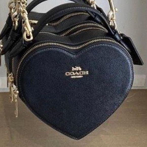 Coach Handbags - NWT COACH Heart Crossbody XBODY Messenger Purse